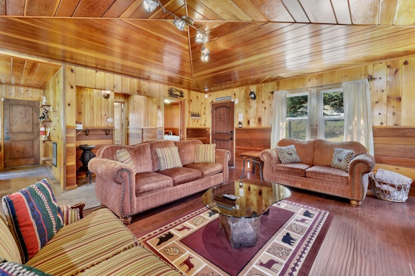 Top Notch Lodge Big Bear Retreat w/ Hot Tub