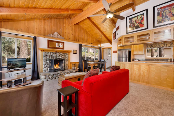 Moulin Rouge Village Retreat w/ Hot Tub