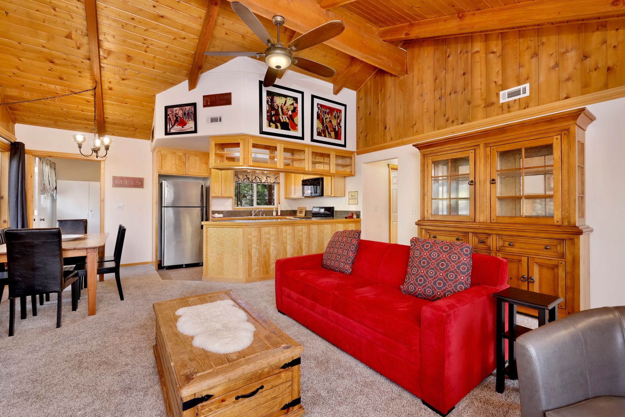 Moulin Rouge Village Retreat w/ Hot Tub