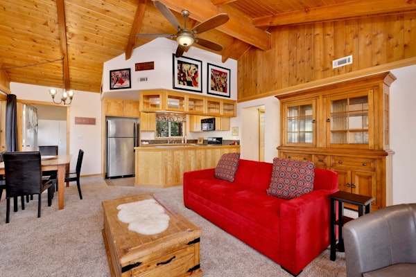 Moulin Rouge Village Retreat w/ Hot Tub