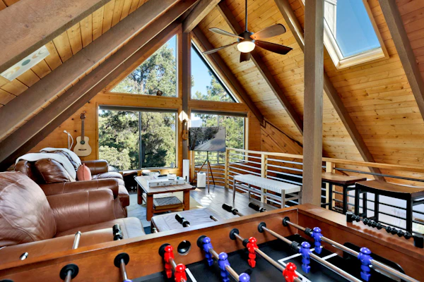 Chimney Peak Big Bear Chalet w/ Hot Tub + Games