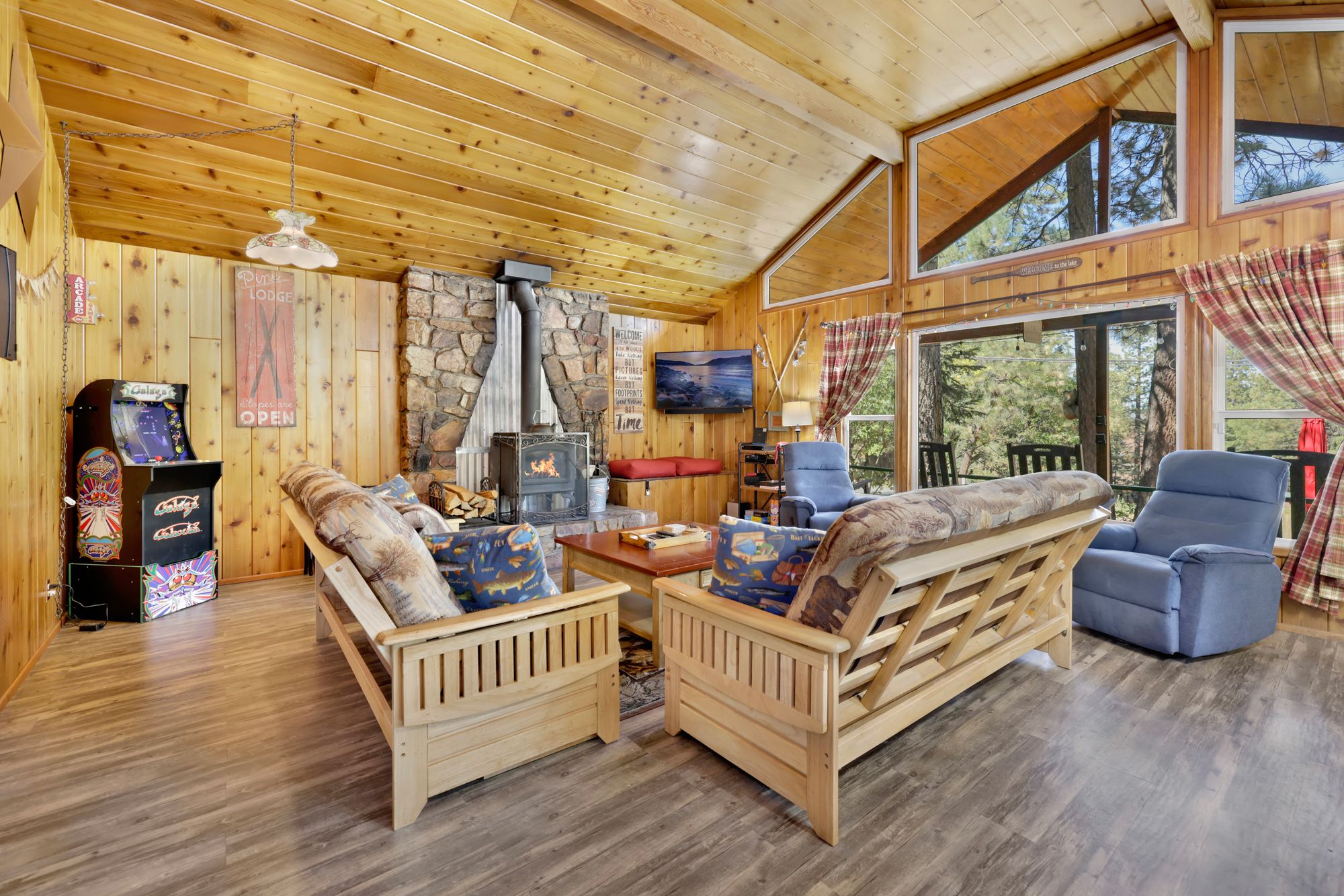 2069 - Bear Cub Cabin