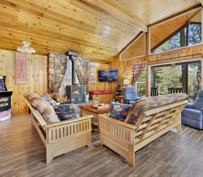 2069 - Bear Cub Cabin