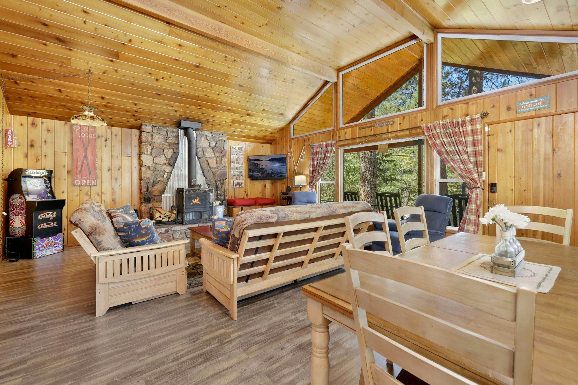 2069 - Bear Cub Cabin