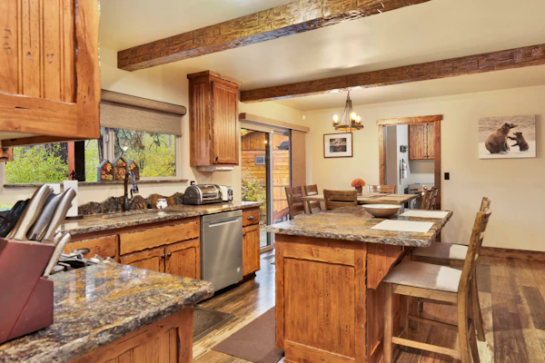 Eagle Point Lodge at Big Bear- Hot Tub- Games- Walk to Lake