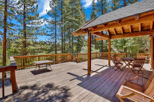 Club View Pines Basecamp Log Cabin at Bear Mountain