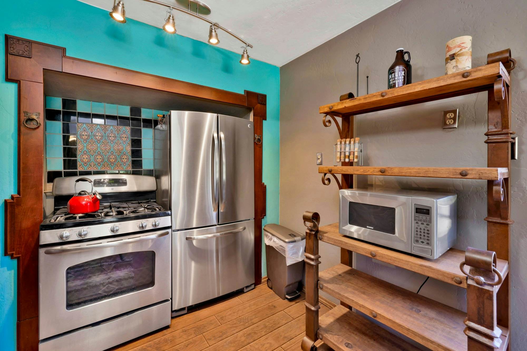 2105-Club View Pines