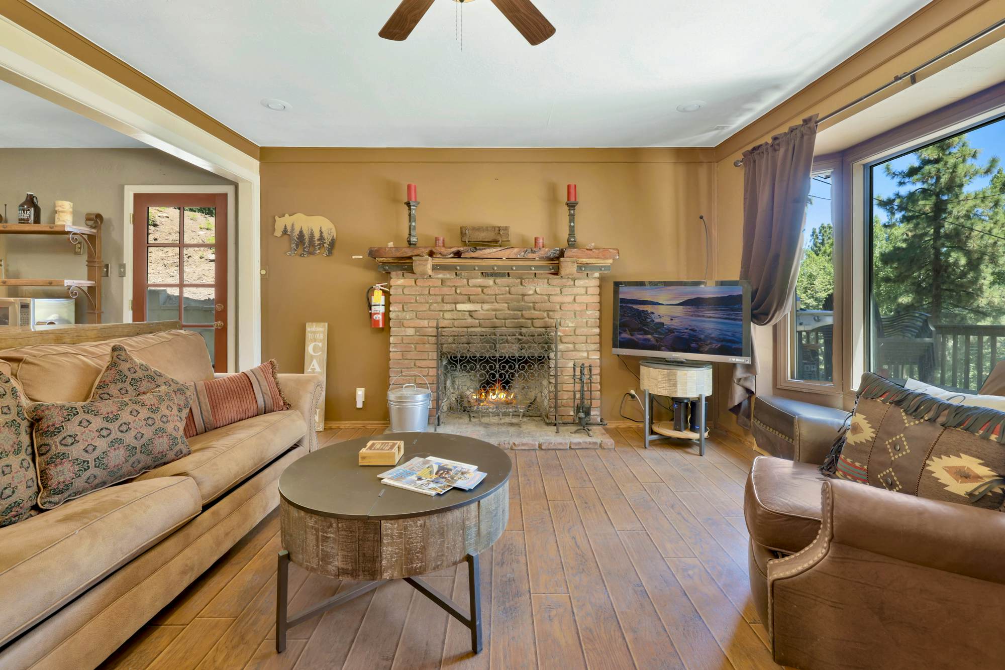 2105-Club View Pines