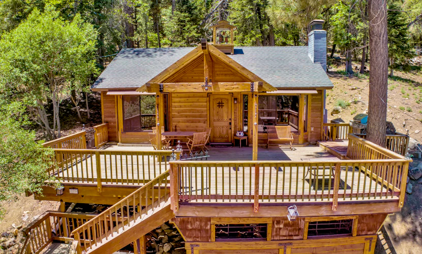 Club View Pines Basecamp Log Cabin at Bear Mountain
