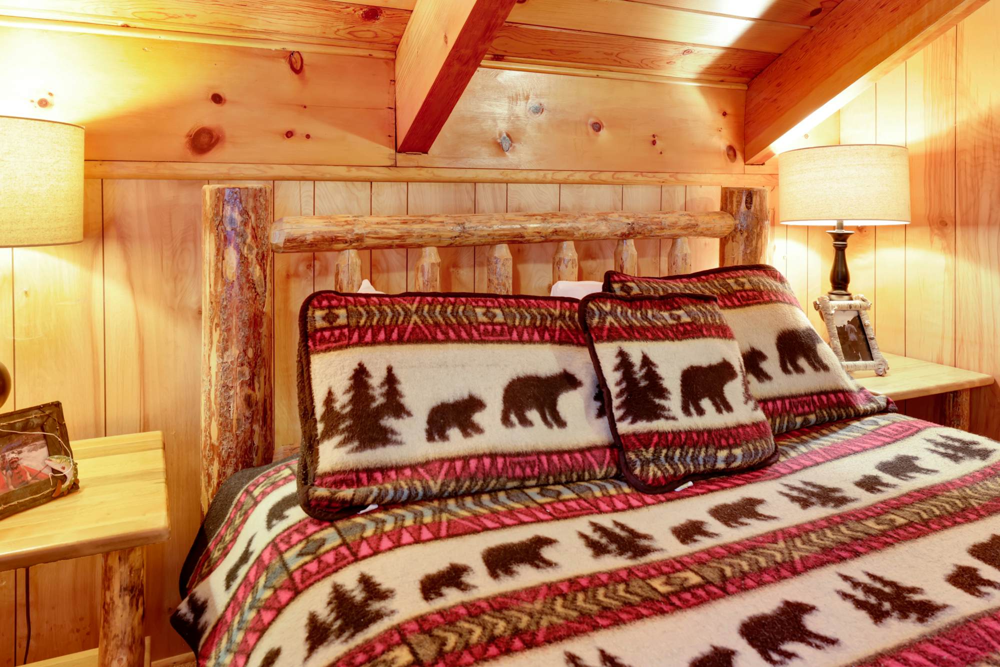 2095-Paradise in Cedar