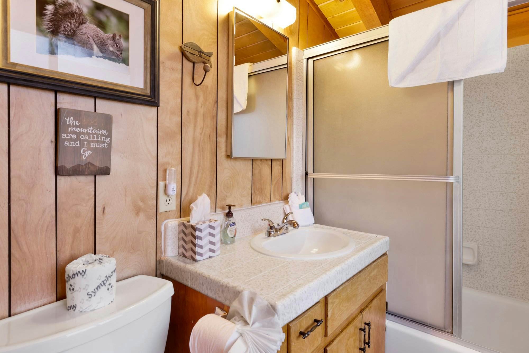 2095-Paradise in Cedar