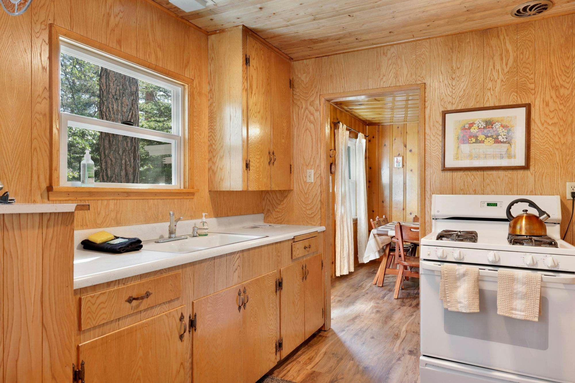 2096-Pinglewood Cabin