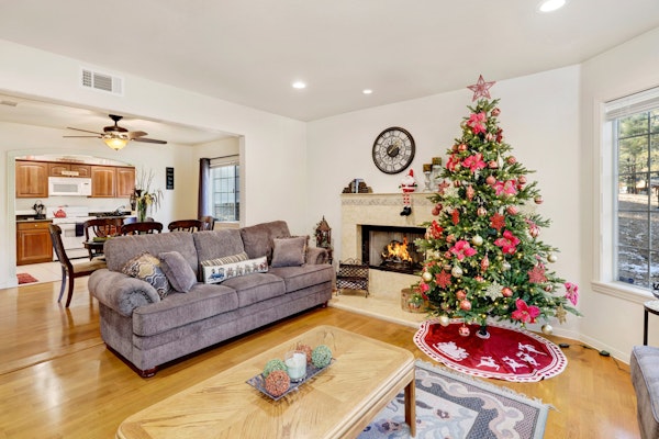 Mockingbird Getaway Big Bear- Hot Tub- Games- Walk to Activities