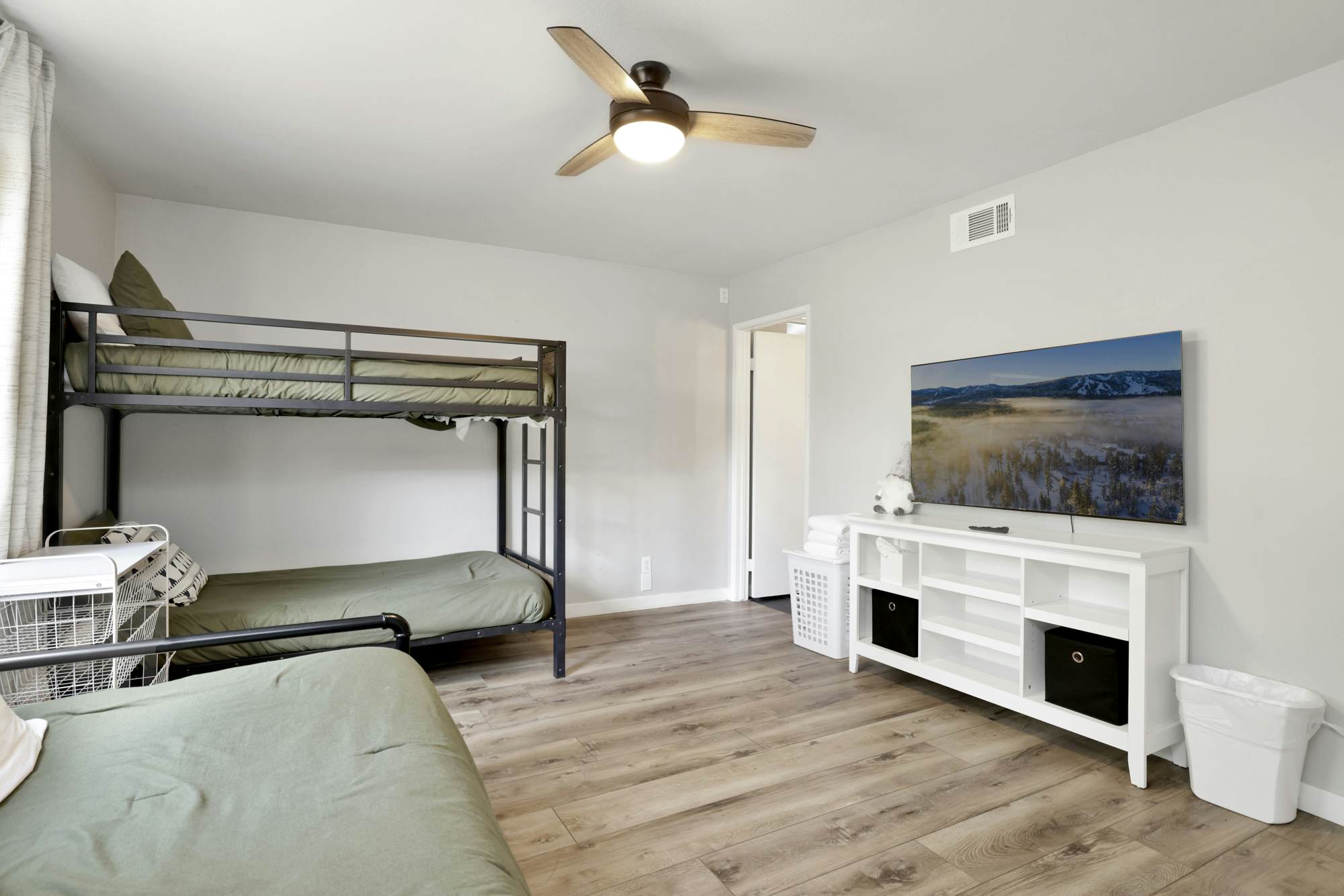 2087- Wildwood Lodge