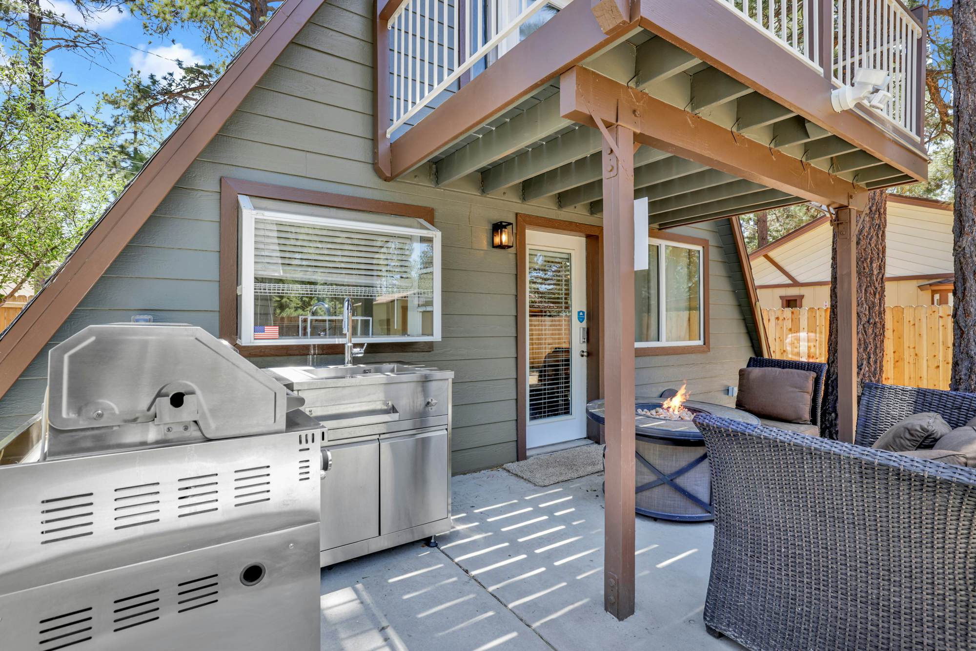 2124-The Pyramid In Big Bear