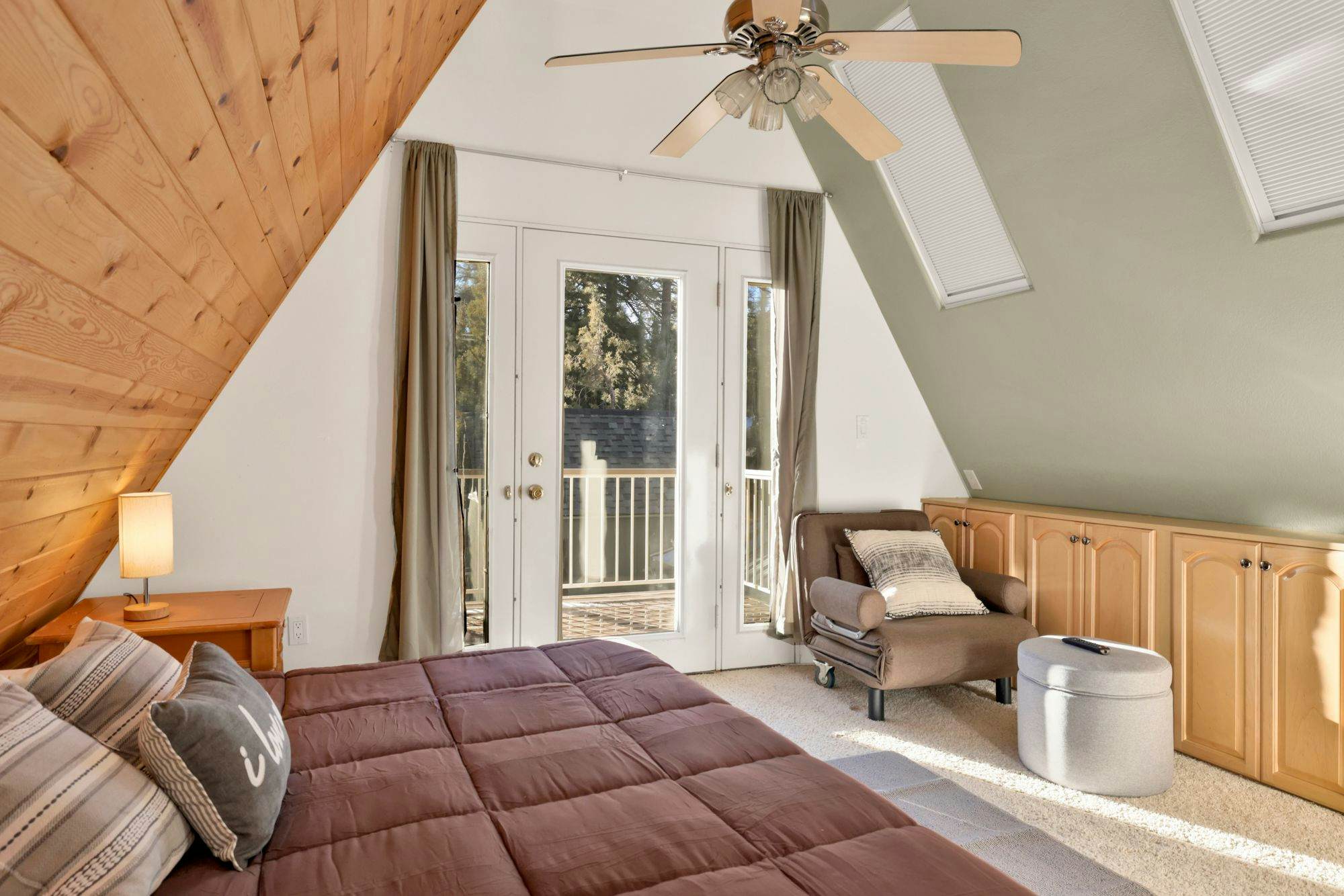 2124-The Pyramid In Big Bear