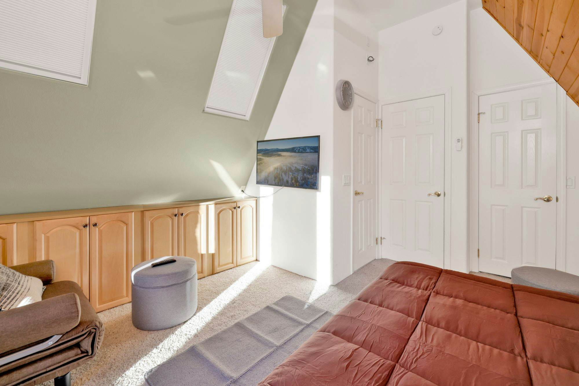 2124-The Pyramid In Big Bear