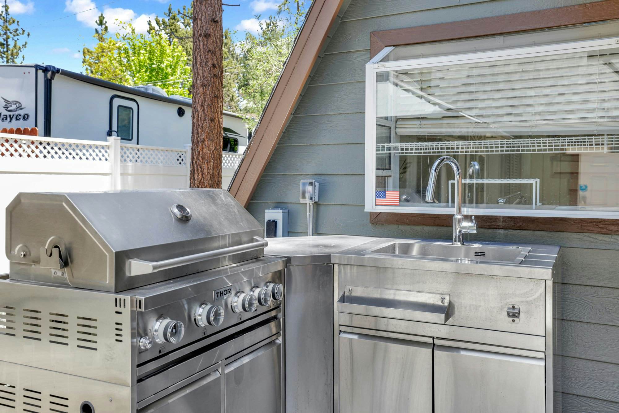 2124-The Pyramid In Big Bear