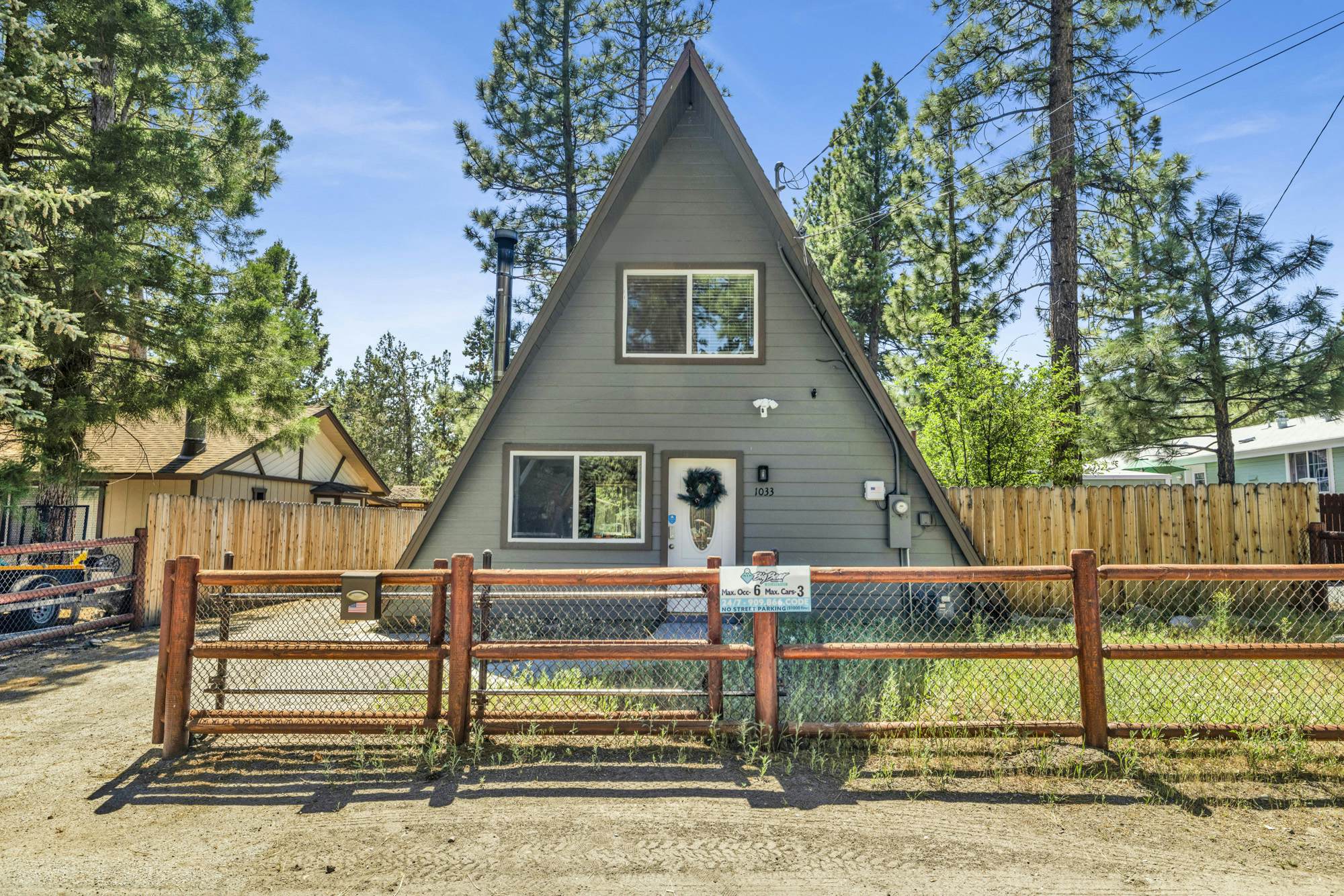 2124-The Pyramid In Big Bear