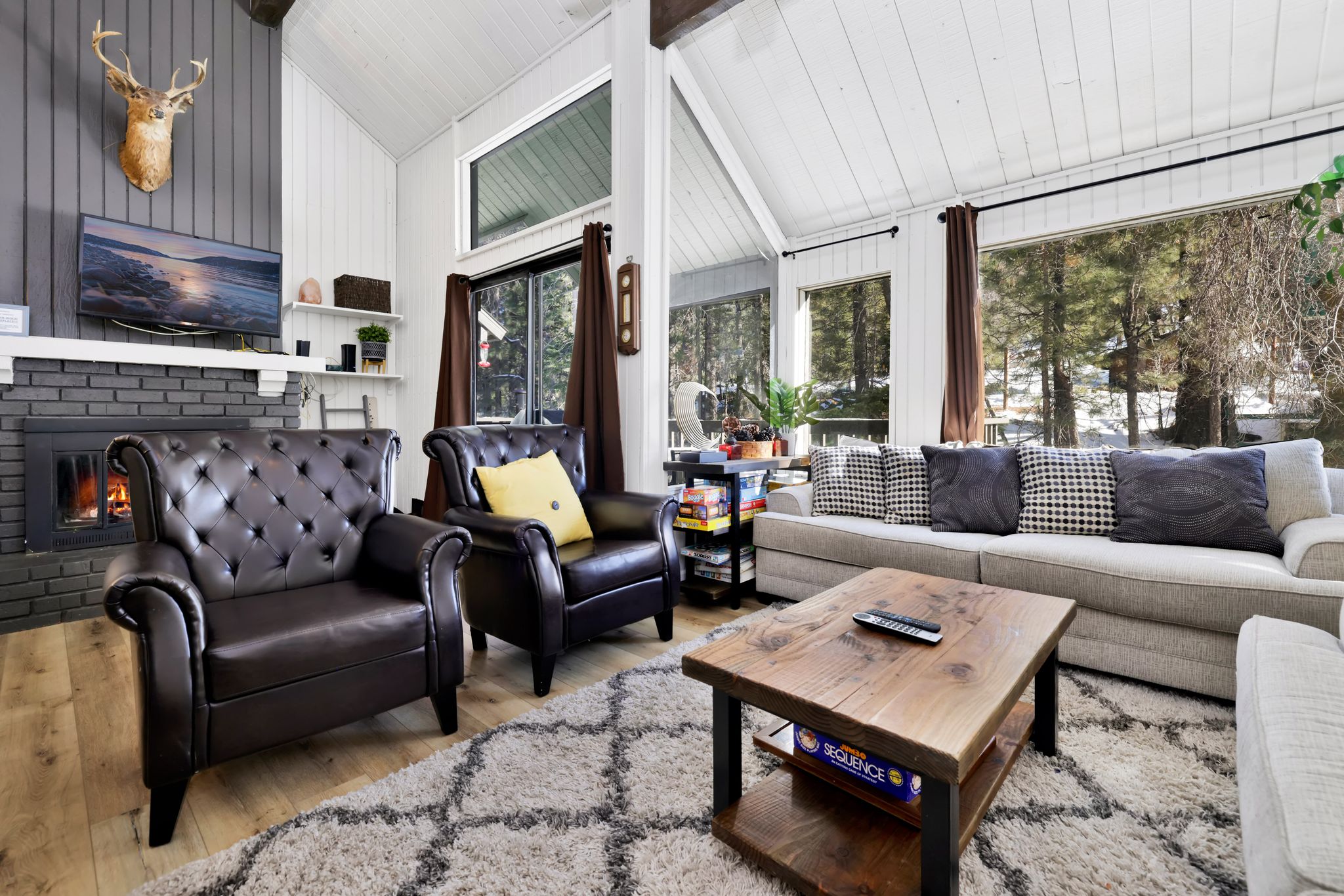 Switzerland Slopes | Walk-To-Ski Townhouse Chalet at Snow Summit