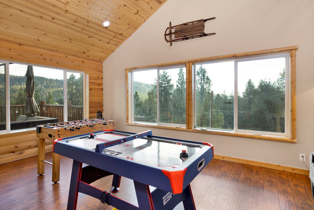 Silver Tip Resort Log Cabin Retreat at Big Bear