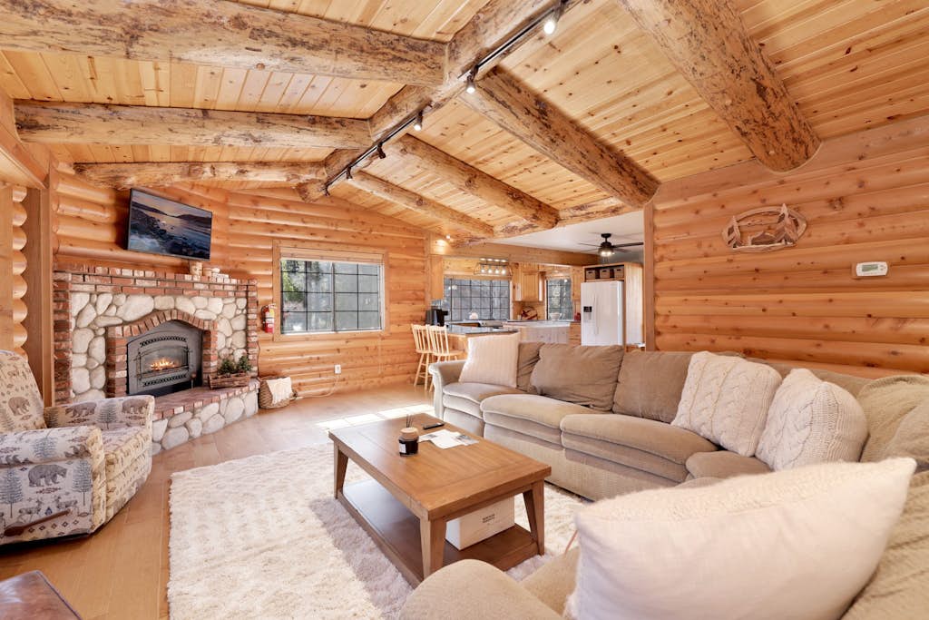 The Alps Log Cabin Retreat at Big Bear Lake
