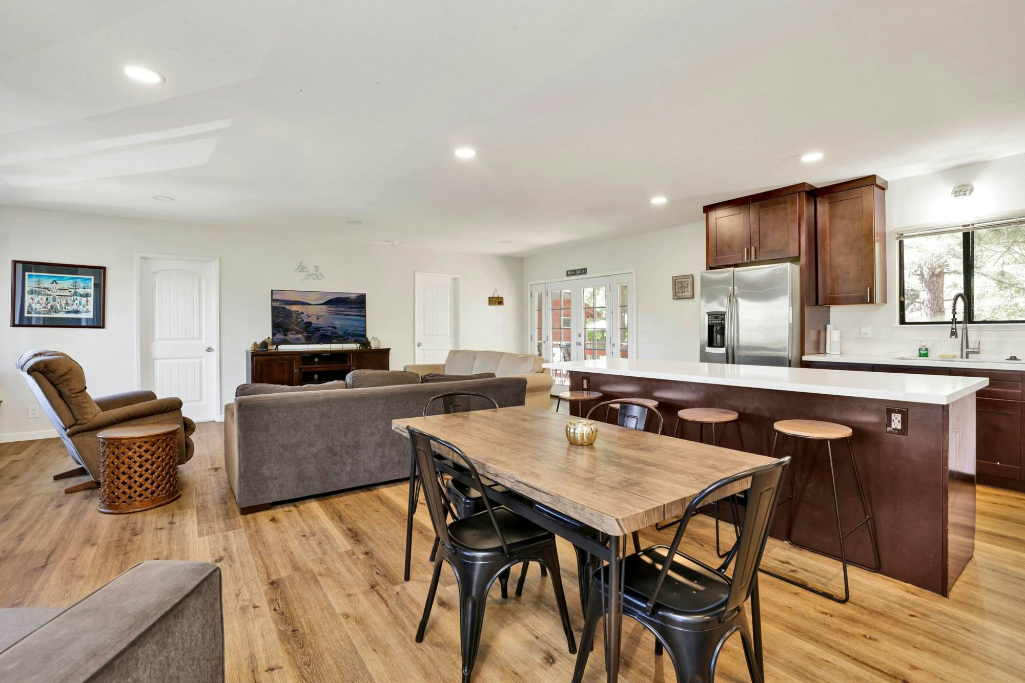 2160-The Malabear Cabin