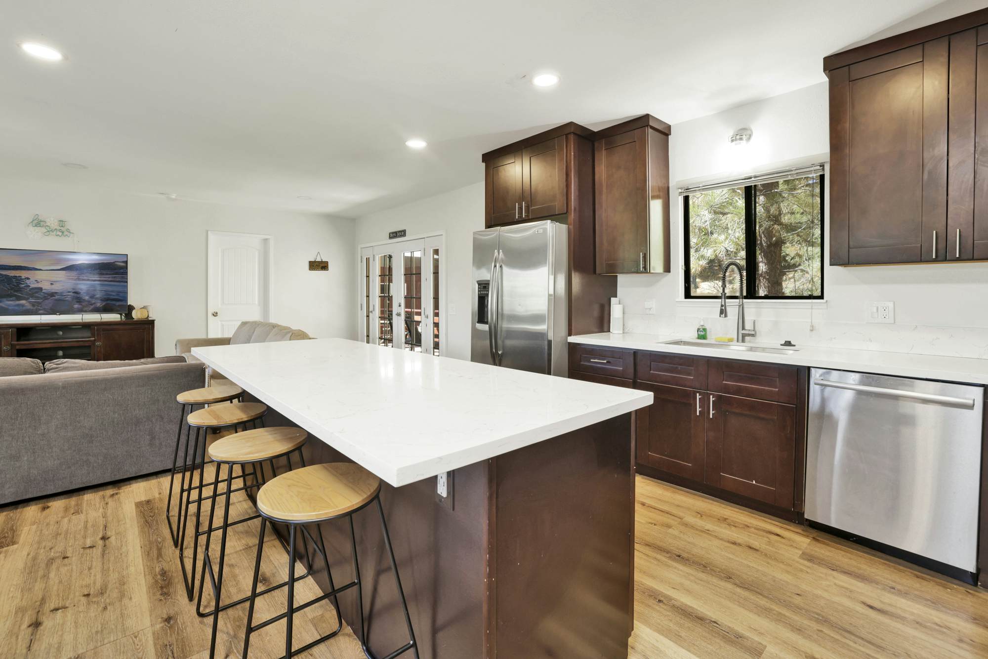 2160-The Malabear Cabin