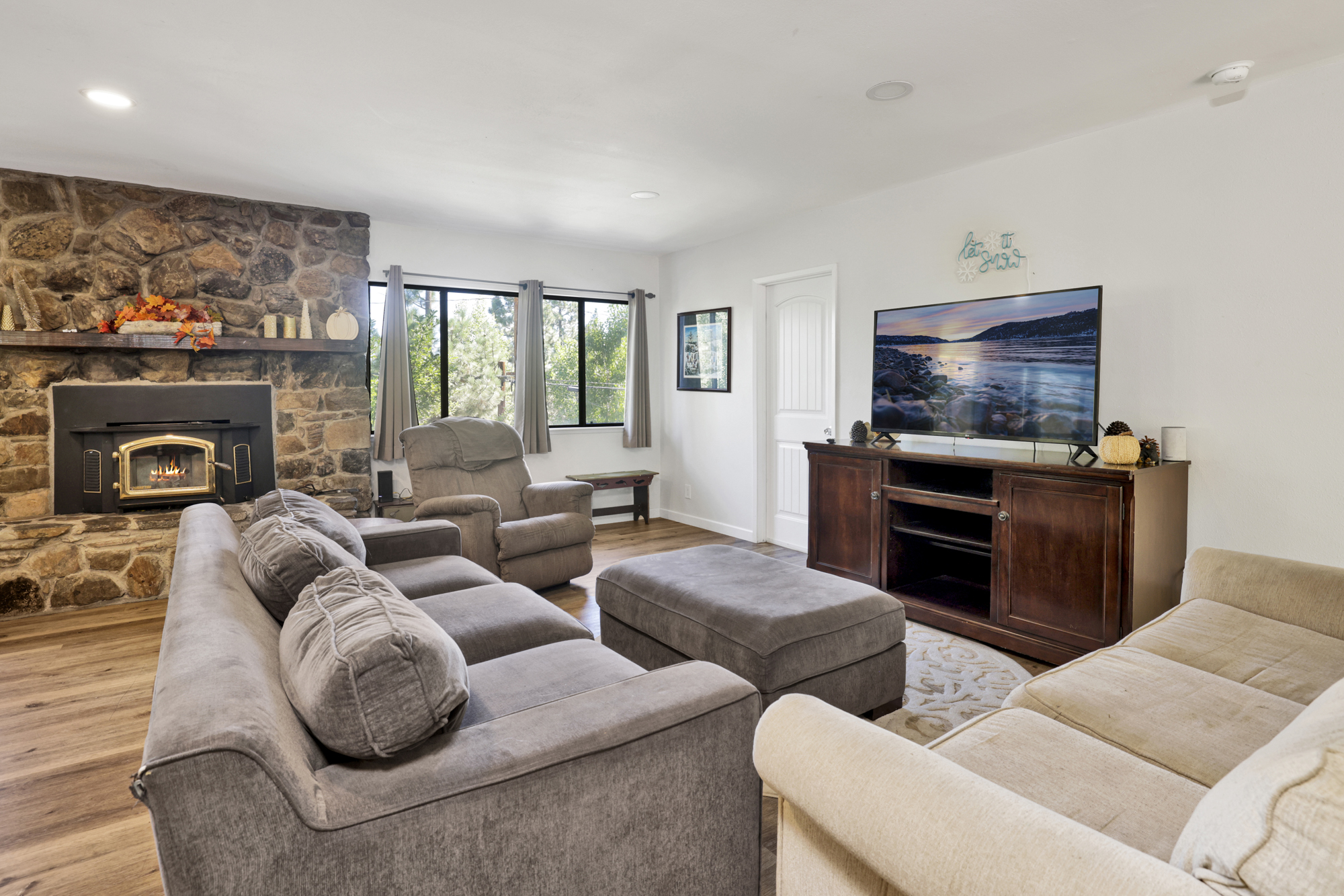 2160-The Malabear Cabin