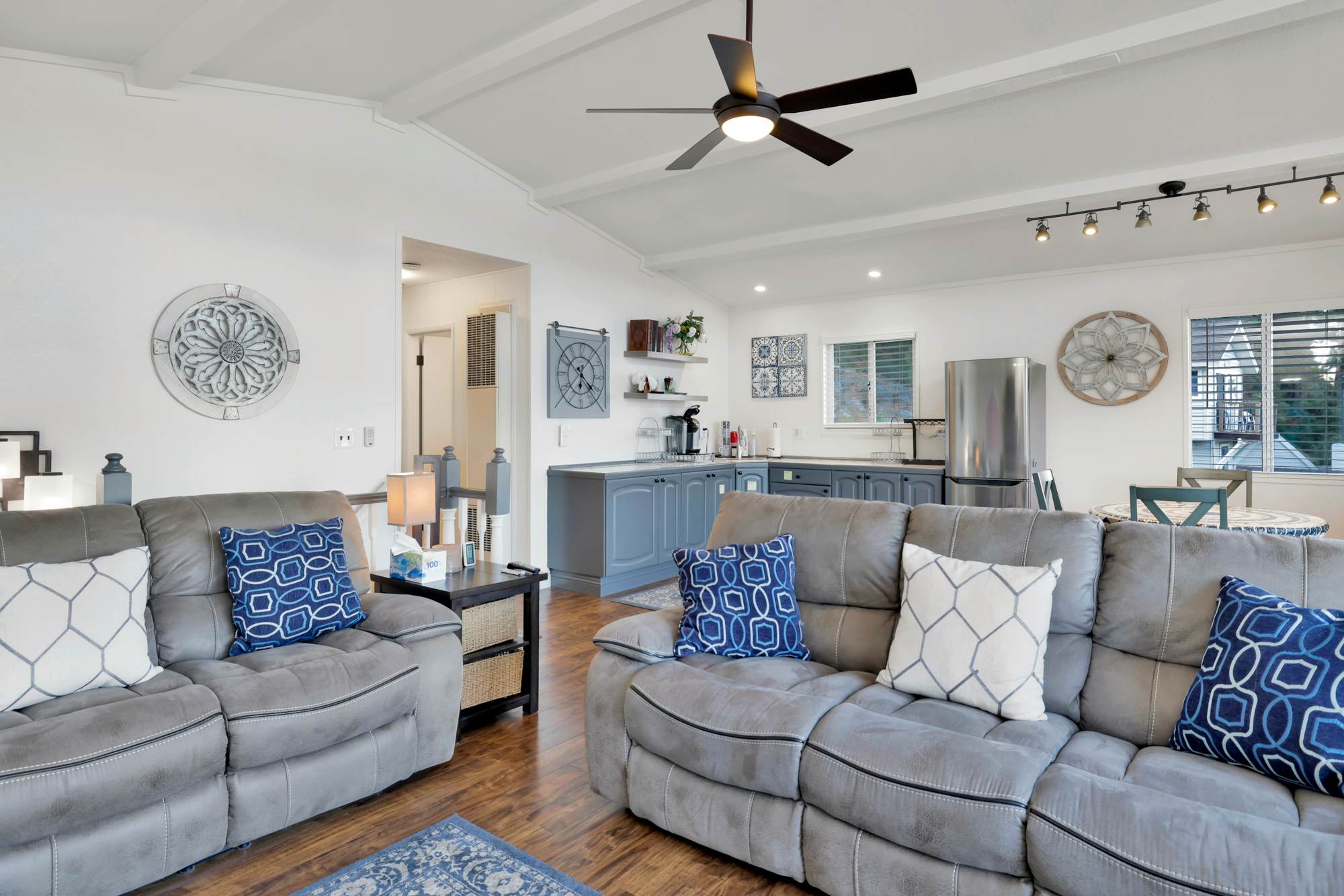 2173-North Shore Chalet