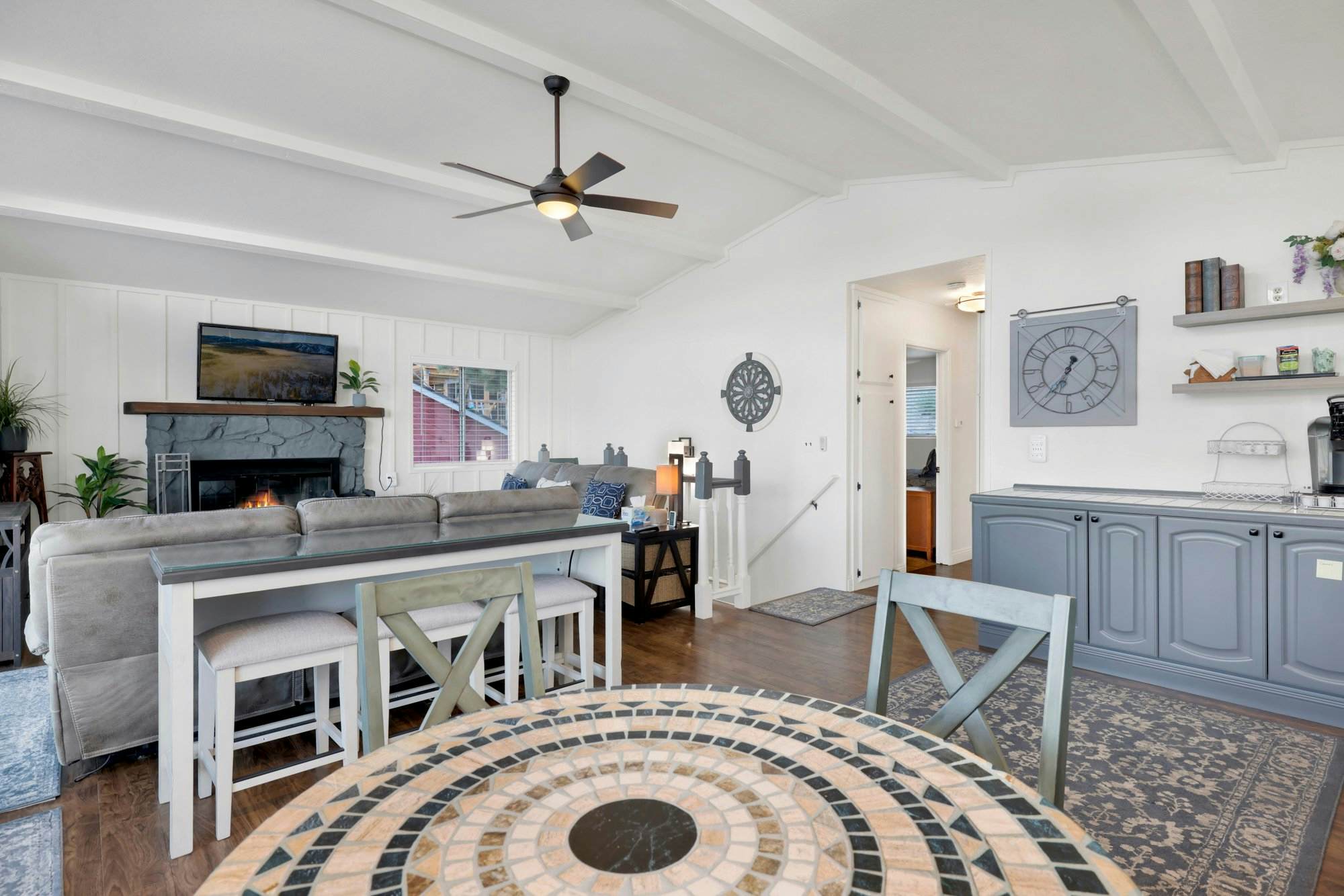 2173-North Shore Chalet