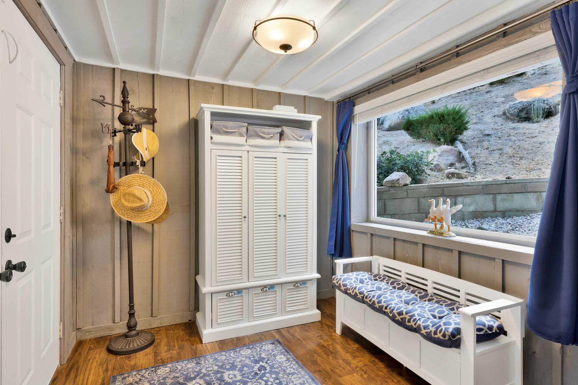 2173-North Shore Chalet