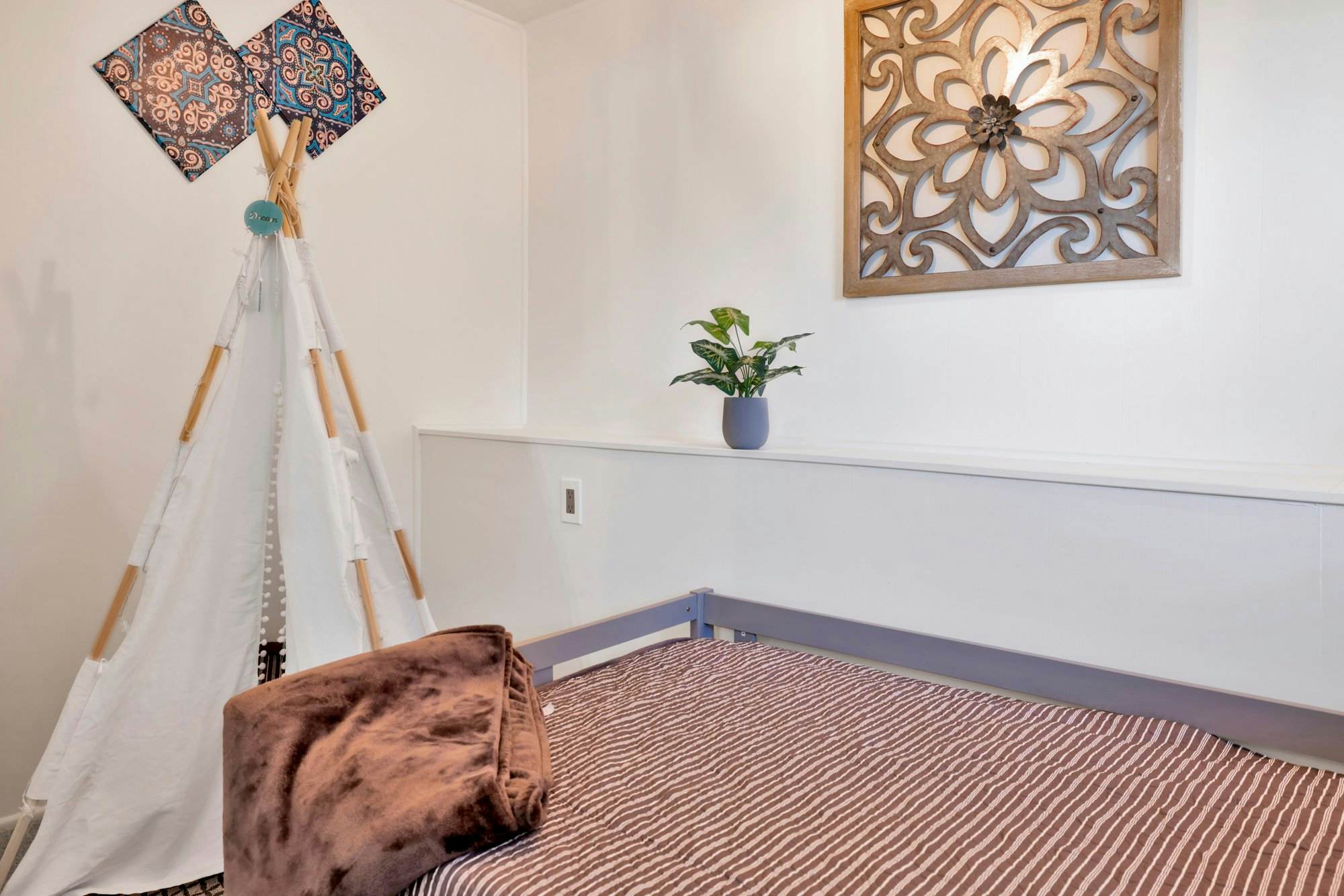 2173-North Shore Chalet