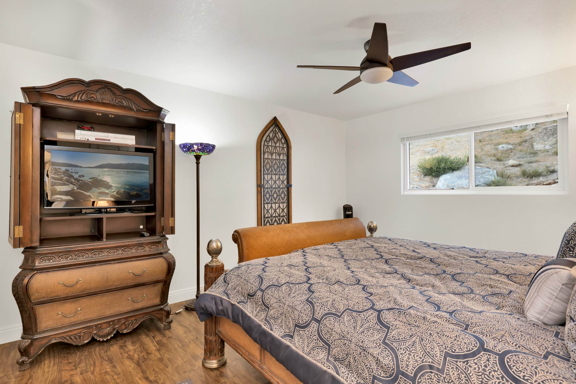 2173-North Shore Chalet