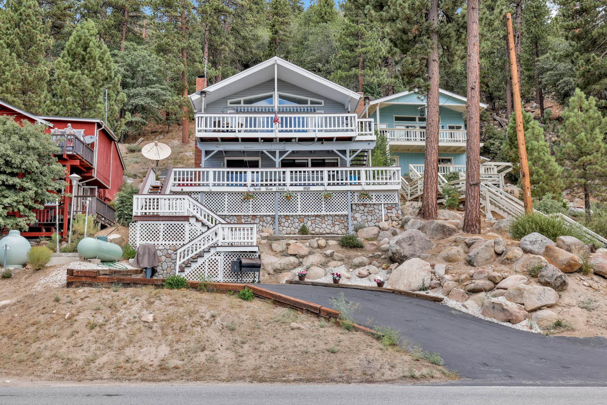 2173-North Shore Chalet