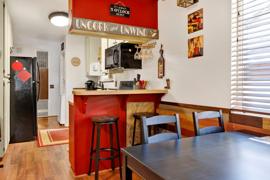 Adorable Sugarloaf Mountain Getaway in Big Bear