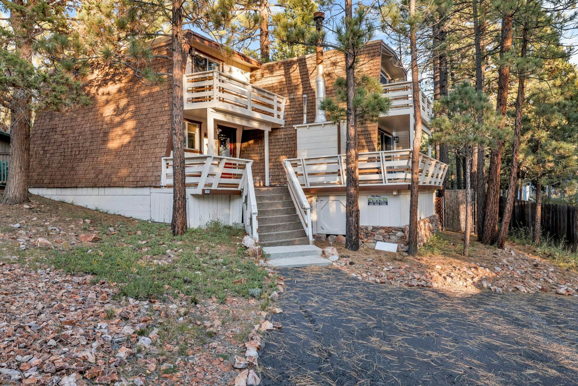 2190-Fox & Bears Retreat