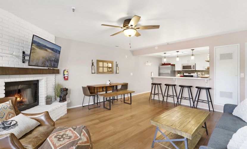 Brownie's Den Ski Resort Townhouse at Big Bear