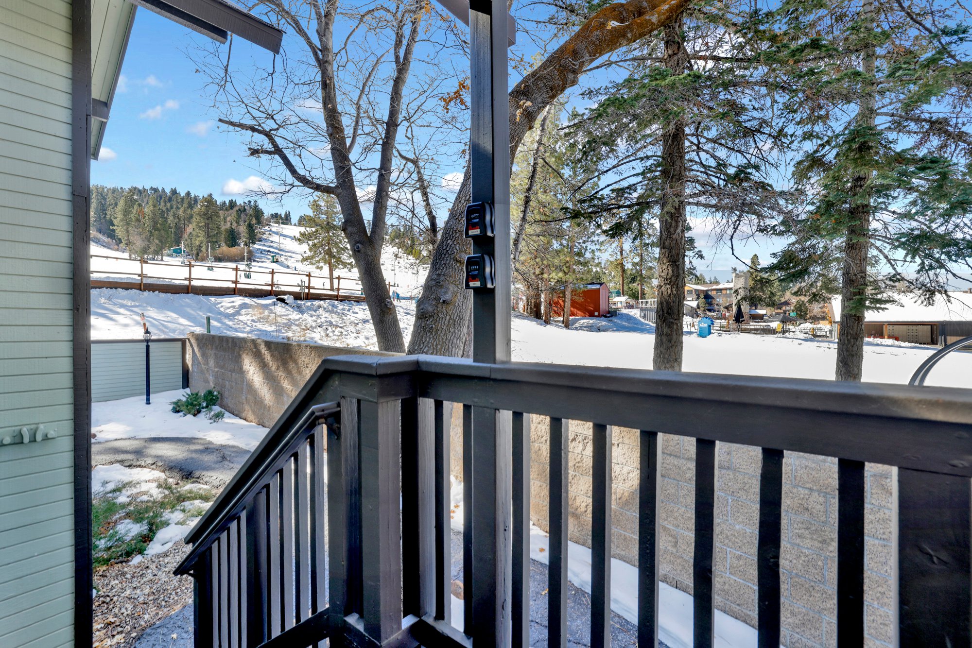 Summit View Basecamp Ski Haus Condo Big Bear Lake