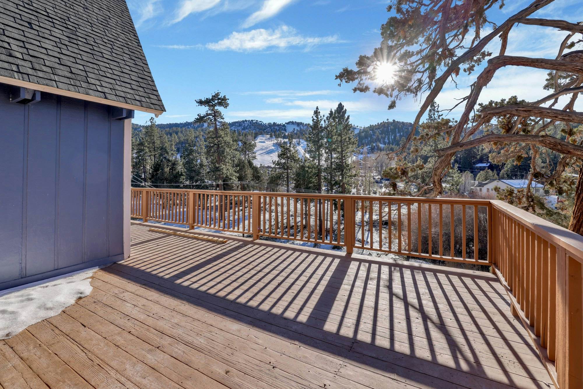 2235-Bear Mountain Views