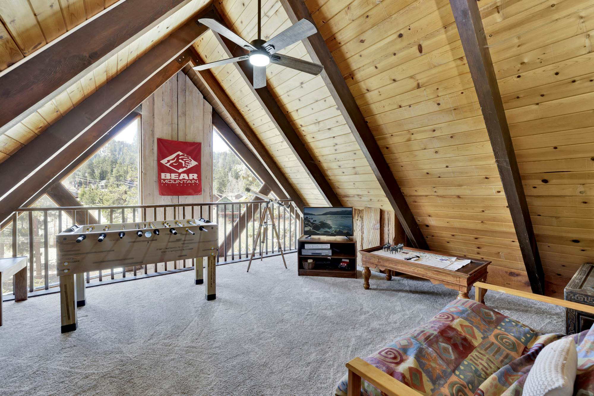 2235-Bear Mountain Views