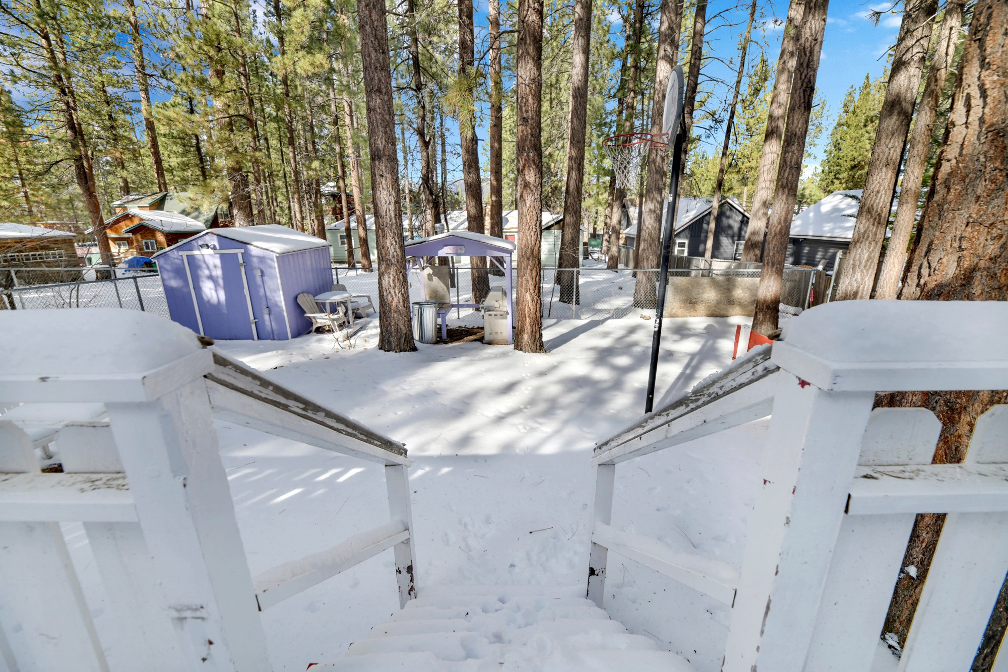 Experience Relaxation at Cozy Summit- Blocks to Ski Lifts!