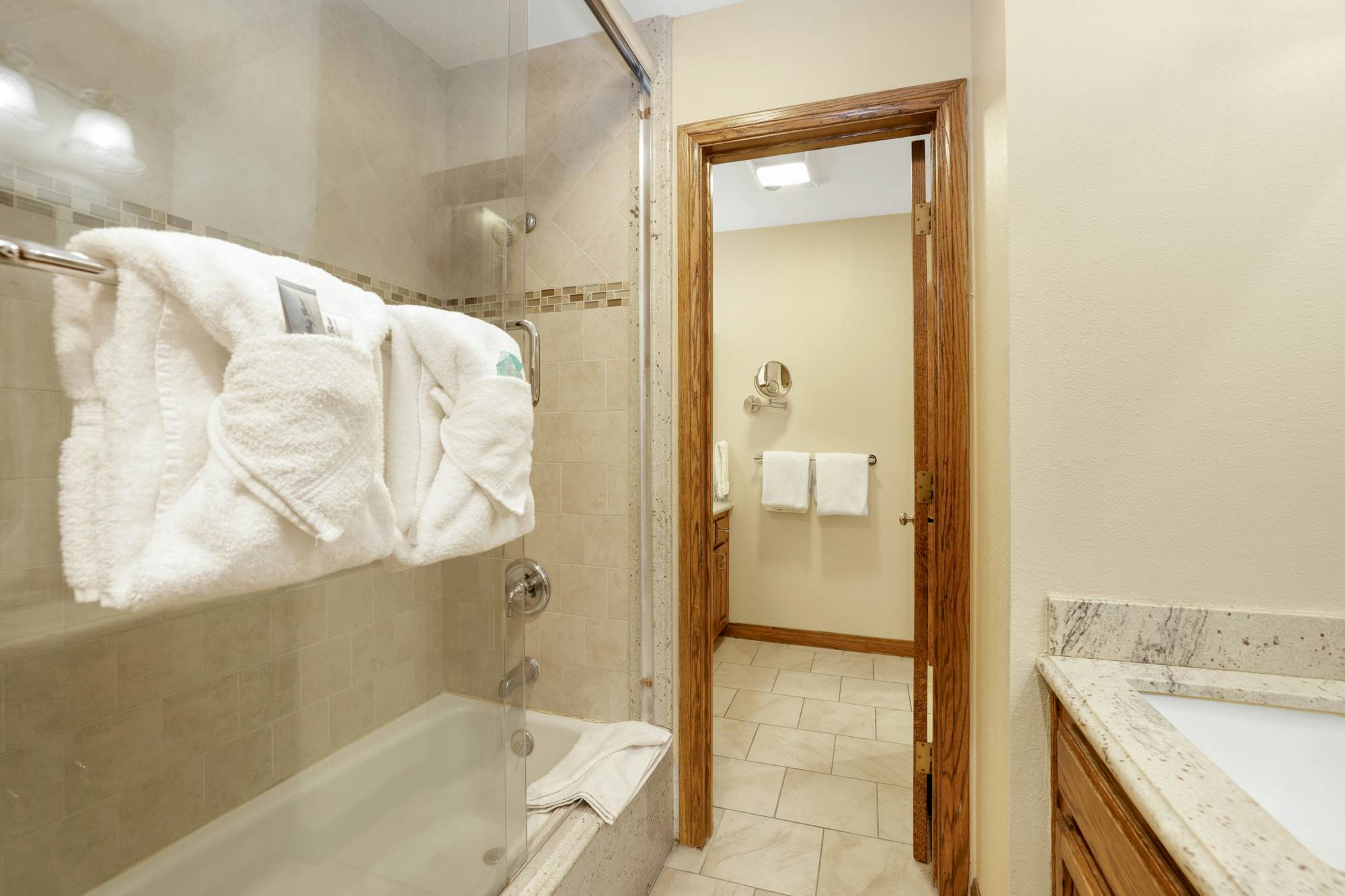 2250-Forest Shores Lake View Condo