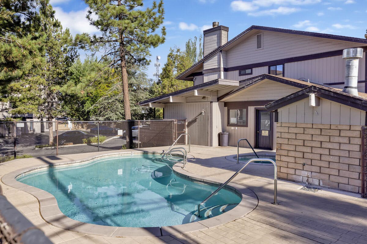 2250-Forest Shores Lake View Condo