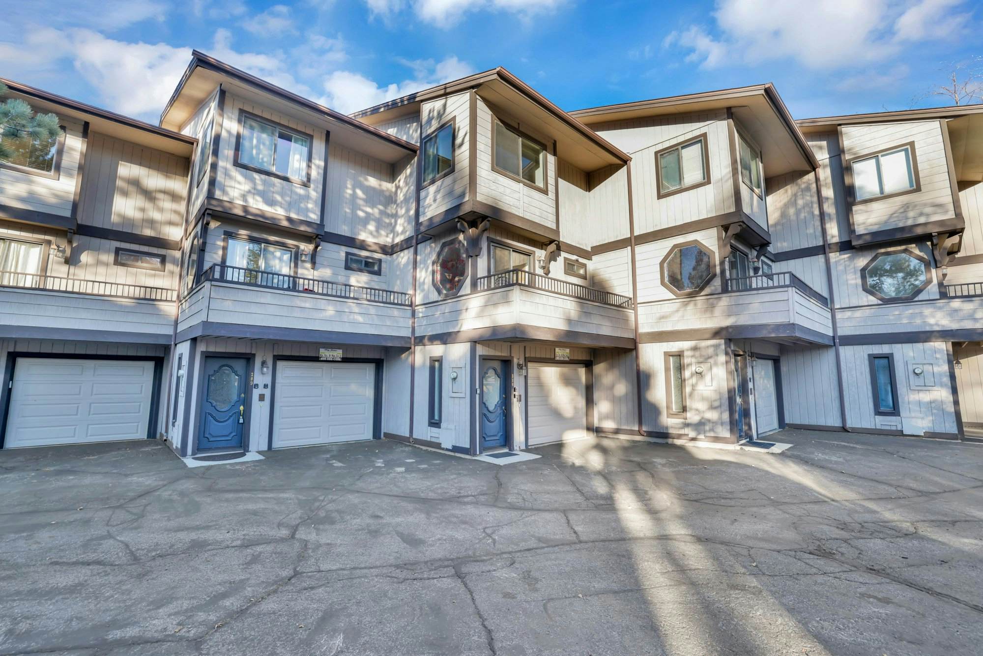 2250-Forest Shores Lake View Condo