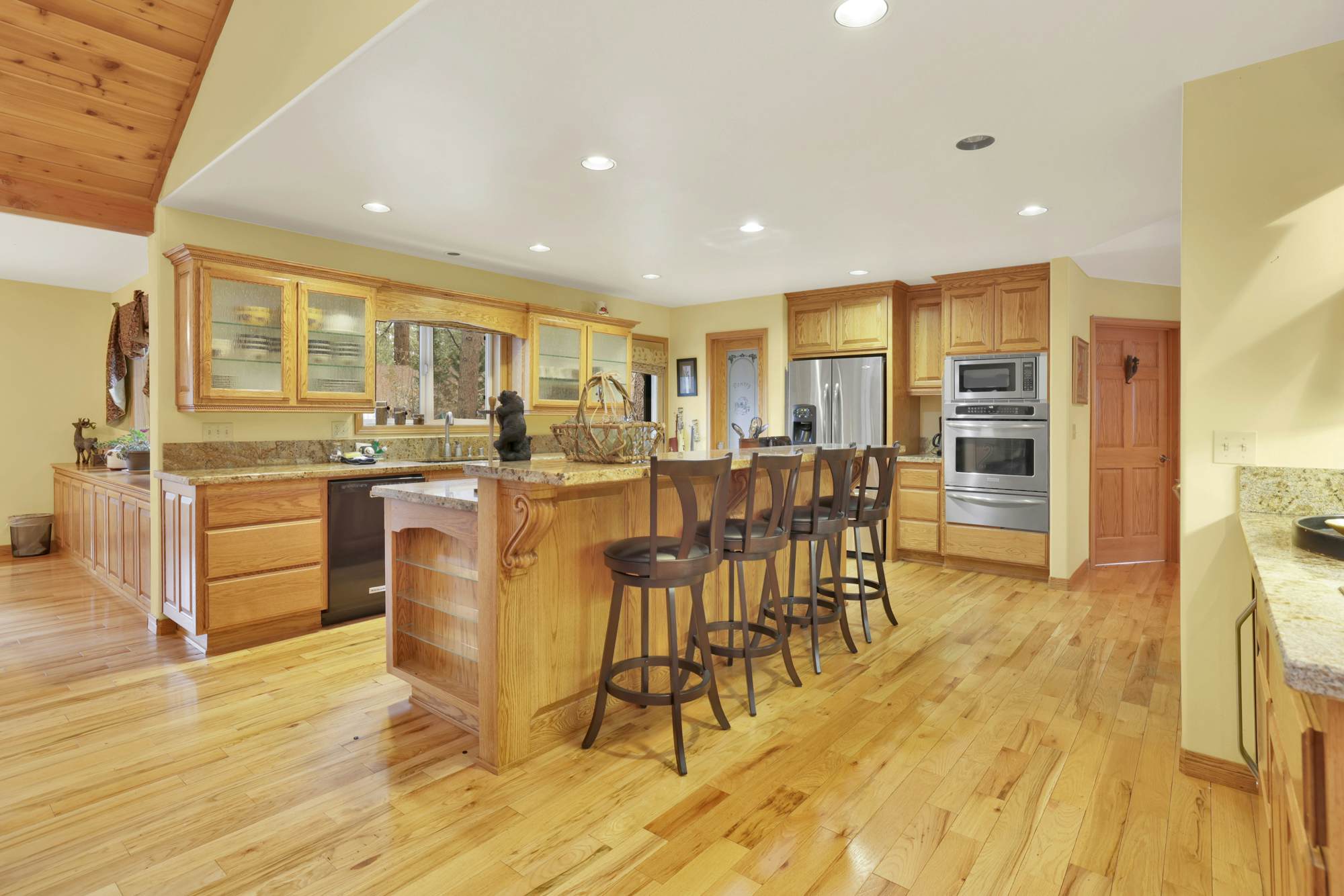 2246-Flitterbick Lodge