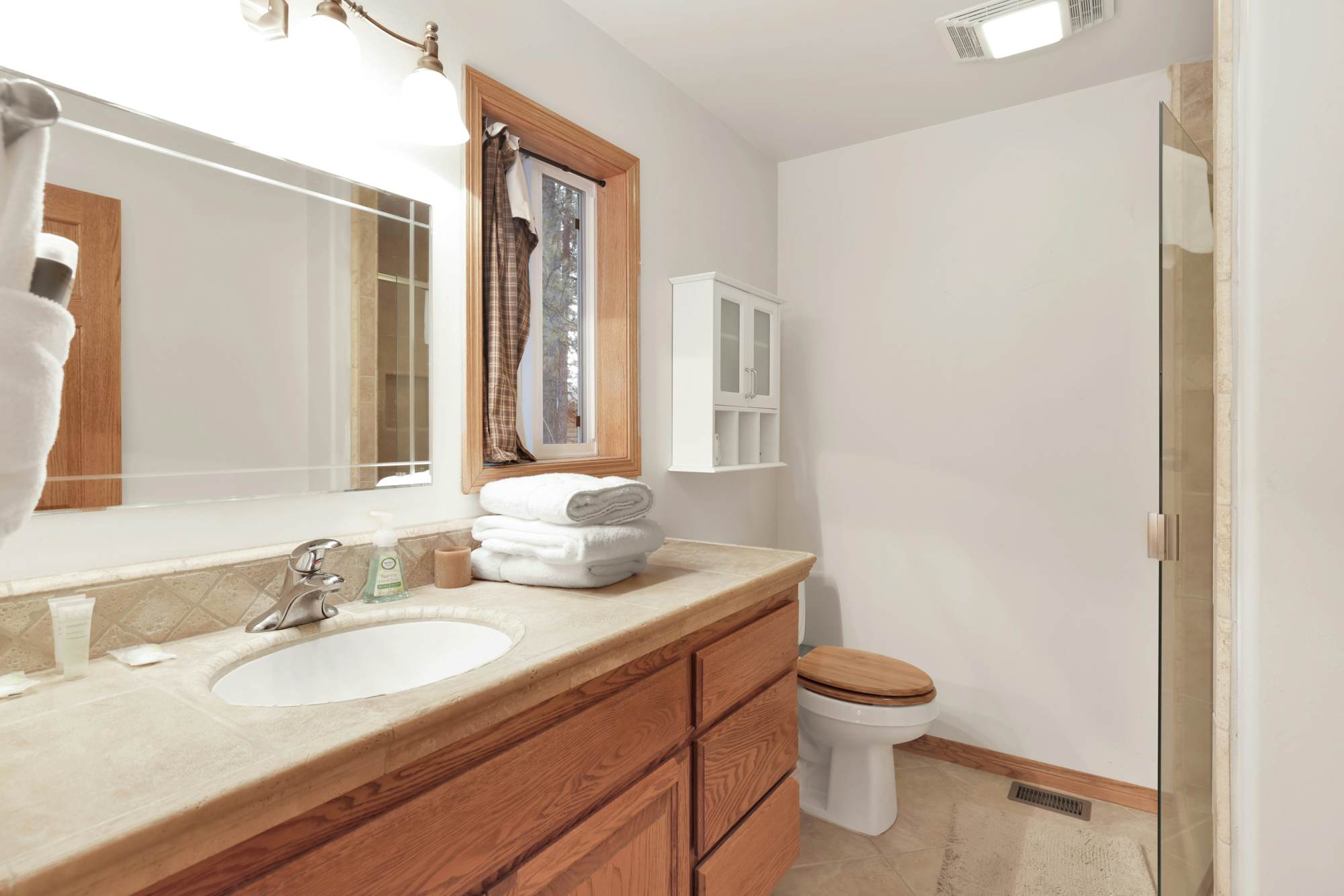 2246-Flitterbick Lodge