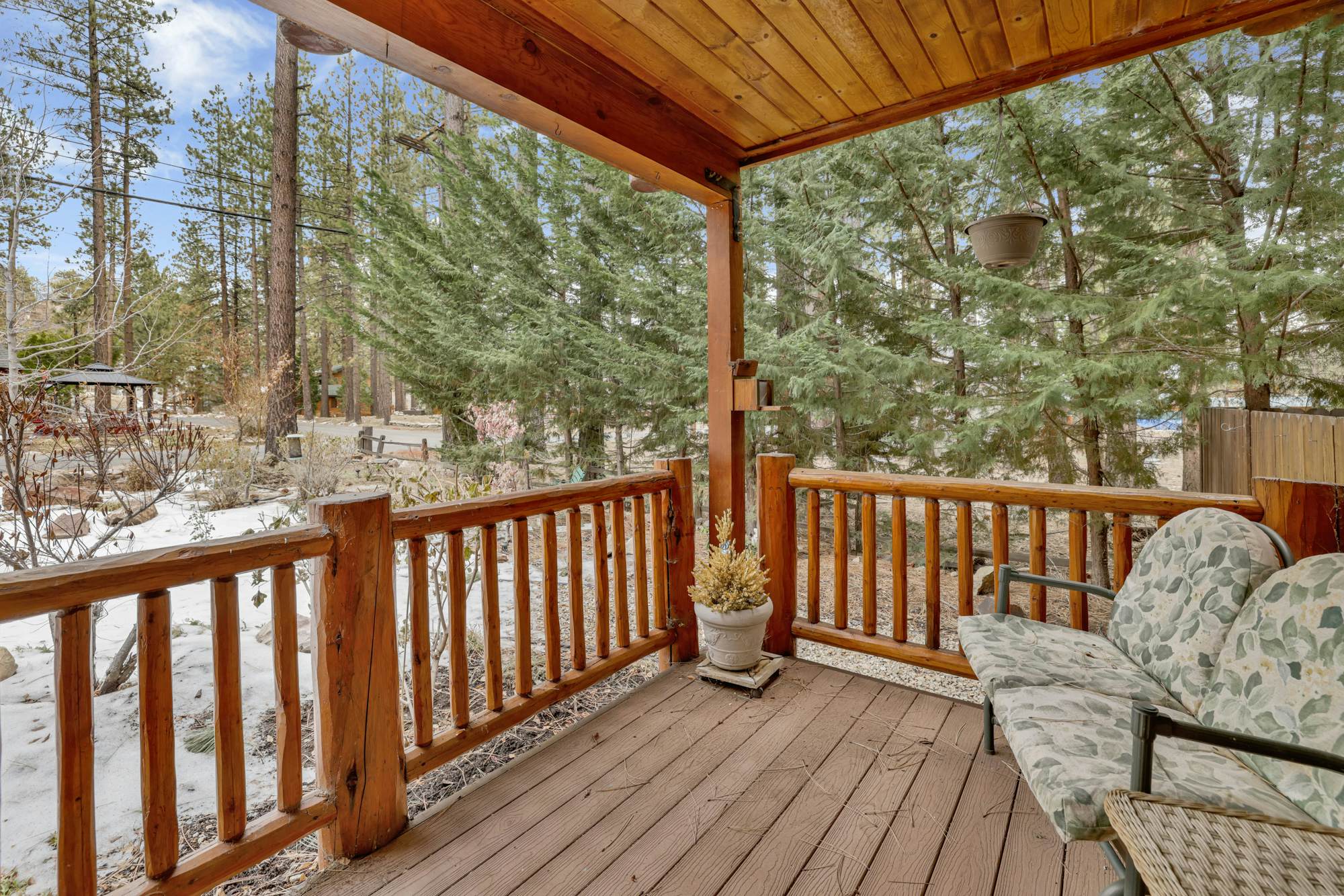 2246-Flitterbick Lodge