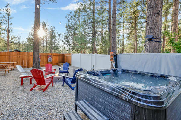 Elmwood Place Big Bear Retreat- Hot Tub- Games- Central Location
