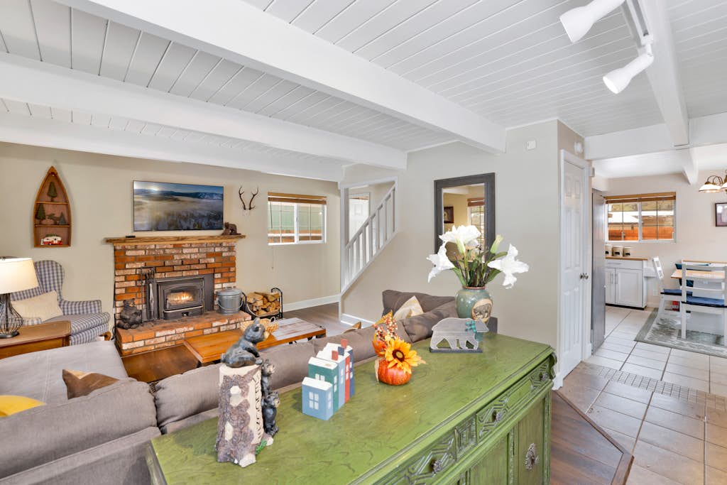 Tinker Bell Gambrel Retreat Cabin at Big Bear